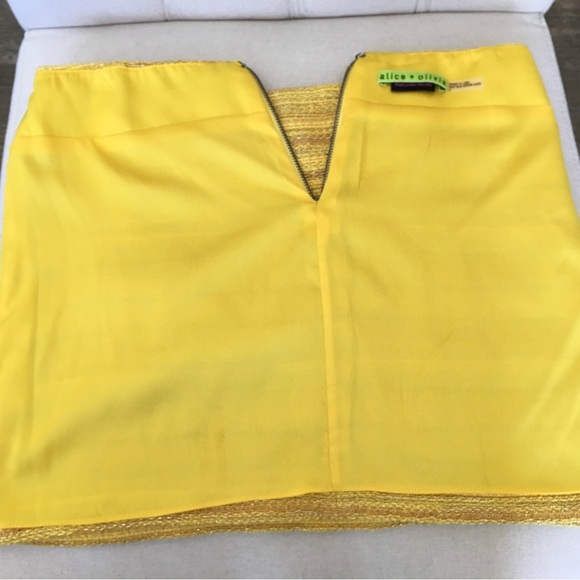 Alice + Olivia Yellow Gold Striped Lined Soft Boucle Mini Skirt Sz 4 - Picture 6 of 9
